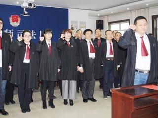 宪法宣传周  七师在行动