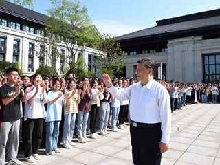 习近平在四川考察