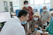 义诊活动进社区 便民服务暖人心