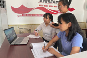 一三一团干群认真学习习近平总书记到新疆考察的讲话精神