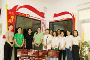 高温送清凉  慰问暖人心