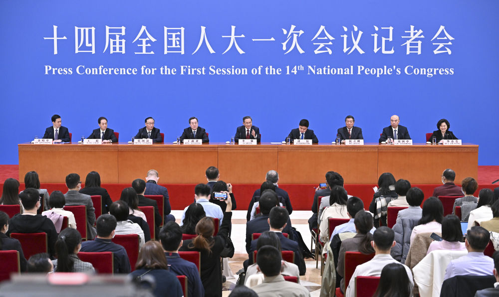 03aff16540a4440db534357ab6404e94.jpg