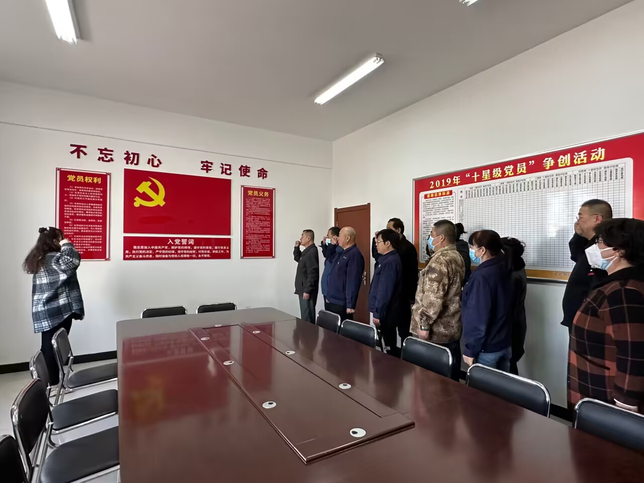 56d407d6af094d229a25df7ae3515887.jpg