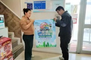 一二五团开展“严禁酒驾”宣传进饭店活动