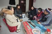 一三〇团走访慰问困难群众 传递团场温度