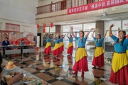 天北经开区毓秀里社区举办铸牢中华民族共同体意识“情满中秋 喜迎国庆”联欢会