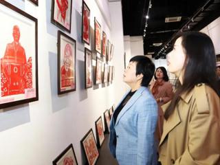 七师胡杨河市举办“文化润疆·小胡杨美育工程”剪纸作品展