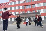 七师胡杨河市：每天一节体育课 让中小学生“动”起来