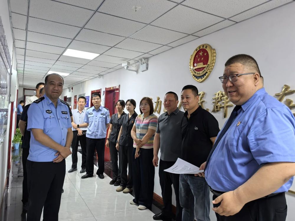 e150a2ff90094225aa7ae5396776c2bd.jpg e150a2ff90094225aa7ae5396776c2bd.jpg