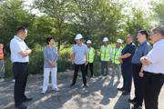 七师胡杨河市总工会开展“夏送清凉”慰问活动