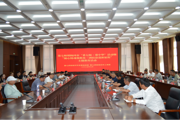 第七师胡杨河市开展“看七师 爱中华”活动暨“凝心铸魂强根基 团结奋进新征程”主题教育活动