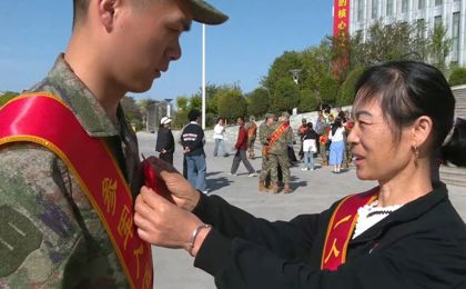 七师胡杨河市：16名新兵戎装赴征程