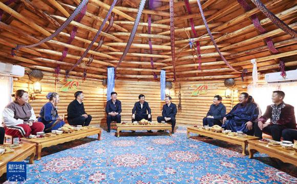 中央代表团在新疆多地看望慰问各族干部群众 王沪宁参加活动后带领一分团返京