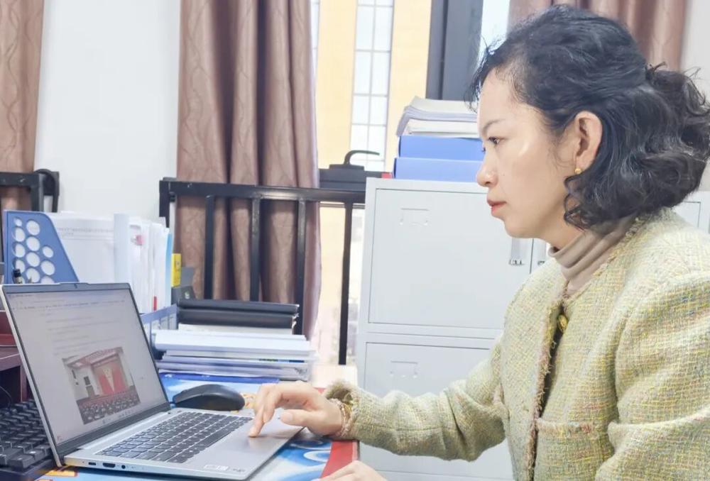 d4215da2bc1242638bc386e65d5a8a0e.jpeg d4215da2bc1242638bc386e65d5a8a0e.jpeg