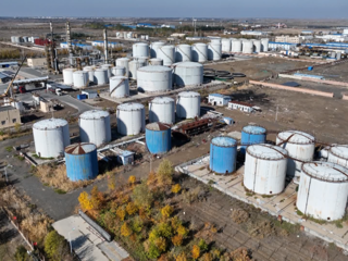 新疆法康尼石油化工有限公司开足马力冲刺年度目标