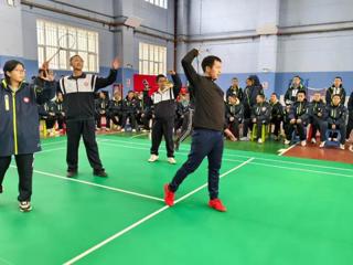 七师胡杨河市开展“全民健身 ‘羽’你同行”羽毛球推广活动