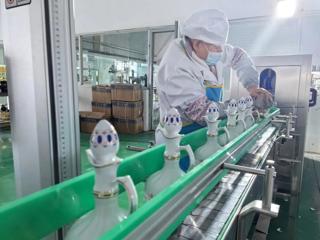 五五酒业老五甄酿酒技艺传承基地入选首批兵团工业遗产