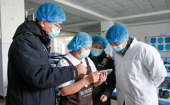 七师胡杨河市：智慧监管赋能 守护校园“舌尖上的安全”