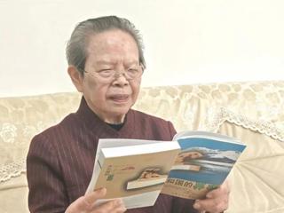 七师胡杨河市：桑榆未晚 书香正浓