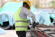 按下“快进键” 提升“幸福感”——七师胡杨河市民生项目建设火热进行中