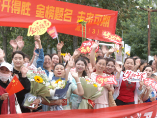 七师胡杨河市：护考暖人心 逐梦向未来