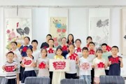 天北经开区组织青少年开展暑期剪纸社会实践活动