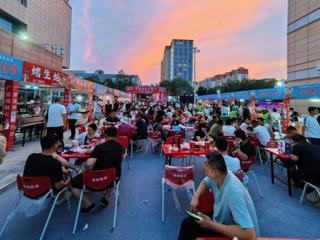 3天卖出6000份！盱眙龙虾援疆首站——天北经开区站火爆收官