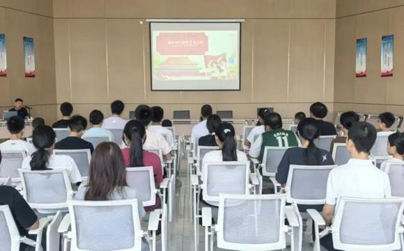 第七师胡杨河市：银发耀胡杨 余热践初心