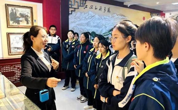 奋进七师这五年丨文脉润胡杨 文化铸新城